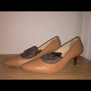 Cole Haan Miranda Nike Air Pumps Tan 8B